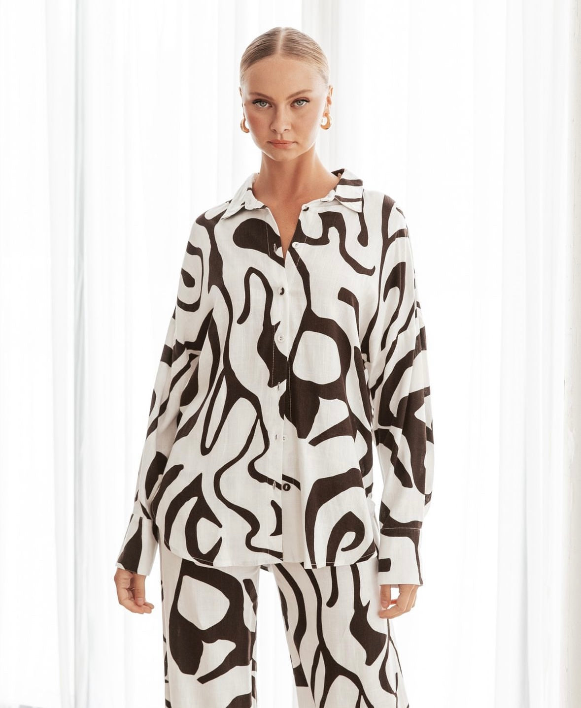 Elise Linen Long Sleeved Button Shirt