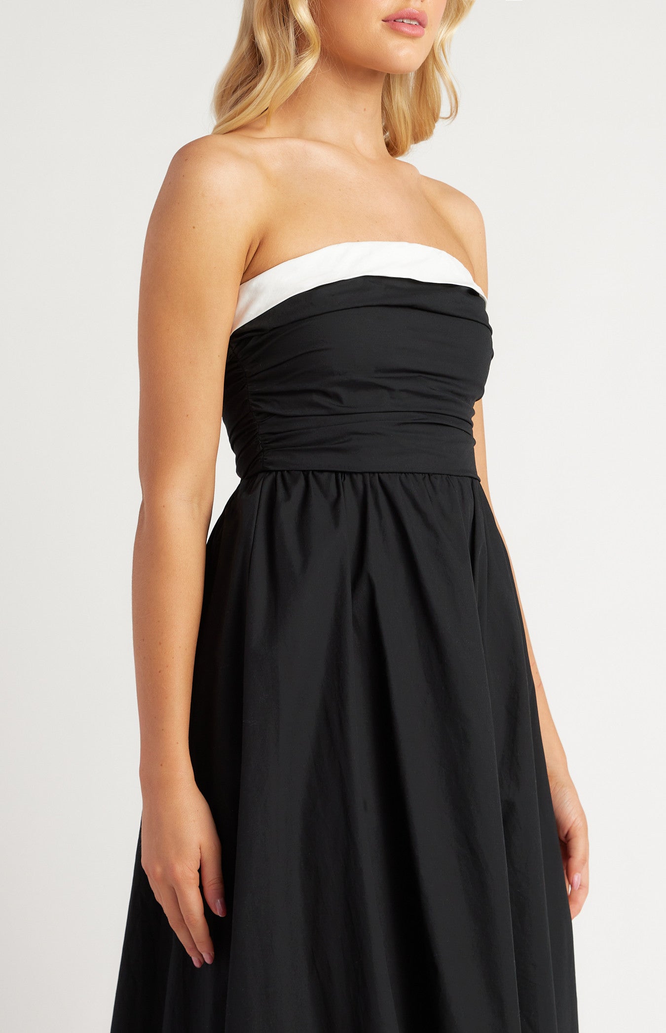 Leia Black Midi Dress